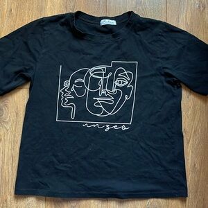 Black cotton tshirt